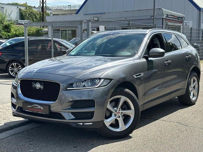 Grau Gebraucht 2019 Jaguar F-Pace Prestige SUV | 24.800 € (Superpreis) - Bild 1/4