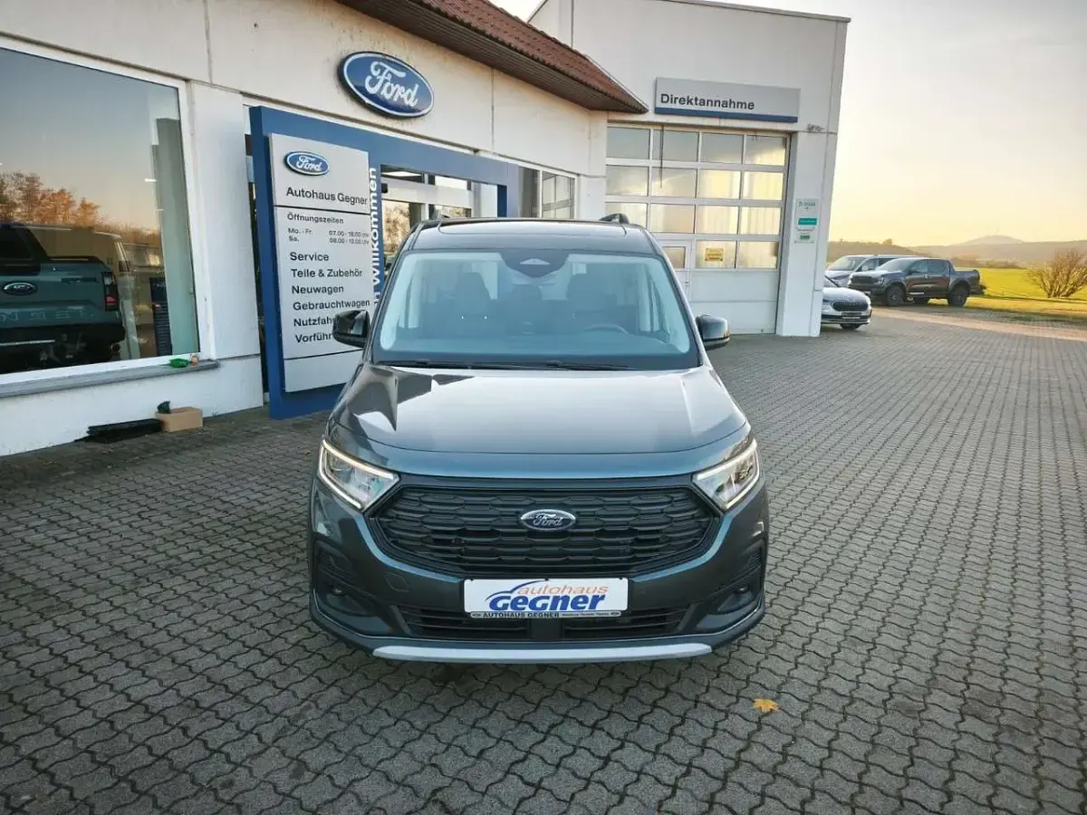 Neu Ford Tourneo Connect Active 122 PS (89 kW) 2025 Grau Van / Kleinbus