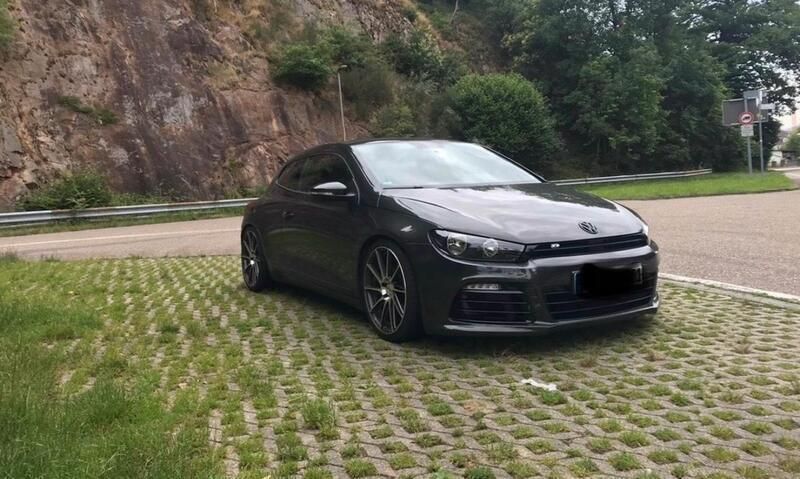 Grau Gebraucht 2010 VW Scirocco Coupé | 18.500 € - Bild 1/4