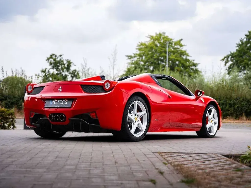 Gebraucht Ferrari 458 571 PS (419 kW) 2013 Rot Cabrio