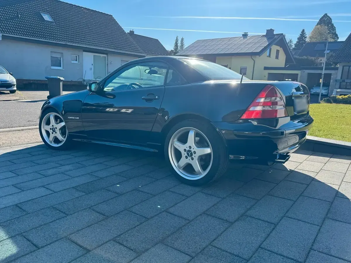 Gebraucht Mercedes SLK230 197 PS (144 kW) 2000 Schwarz Cabrio
