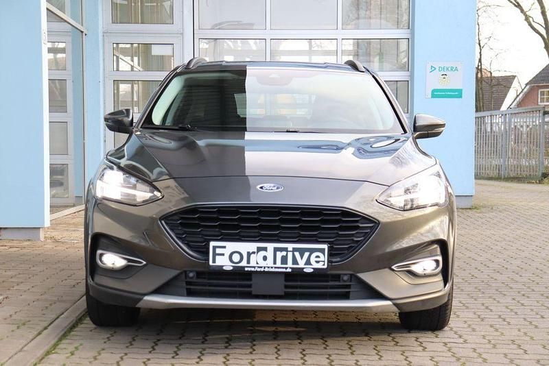 Używany Ford Focus Active 155 KM (114 kW) 2020 Szary Sedan/Limuzyna