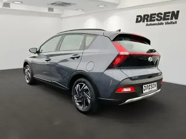 Gebraucht Hyundai Bayon Trend 101 PS (74 kW) 2024 Grau SUV