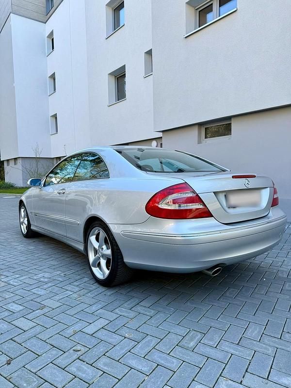 Gebraucht Mercedes CLK320 218 PS (160 kW) 2003 Silber Coupé