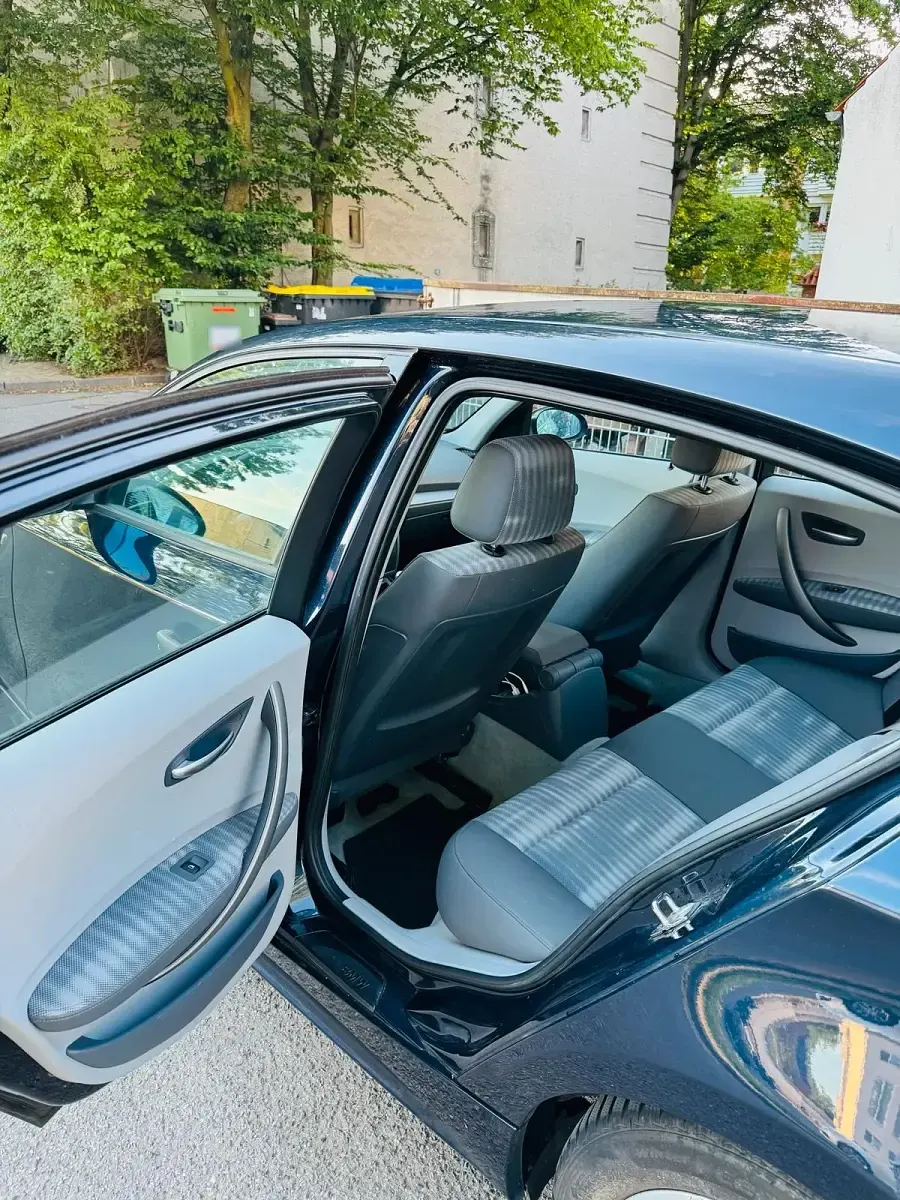 Gebraucht BMW 118 122 PS (89 kW) 2007 Blau Kleinwagen