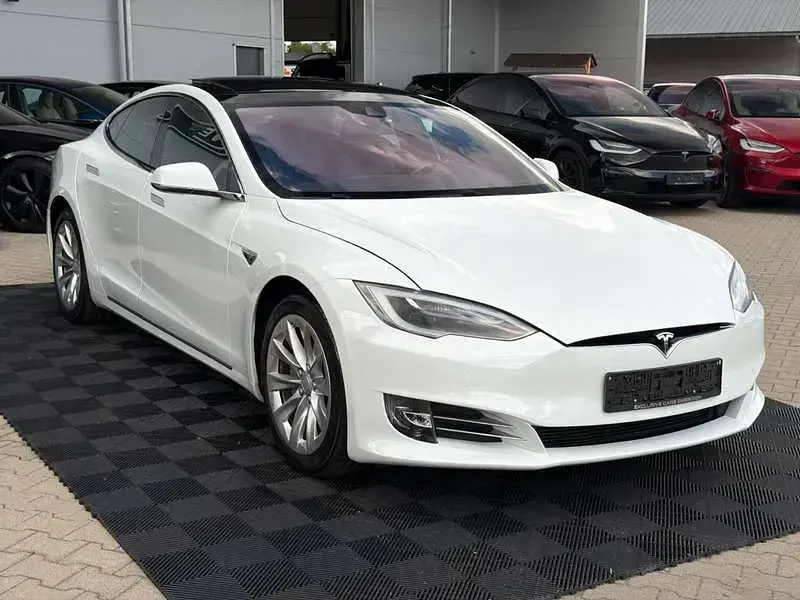Gebraucht Tesla Model S 386 kW (525 PS) 2016 Weiß Kleinwagen