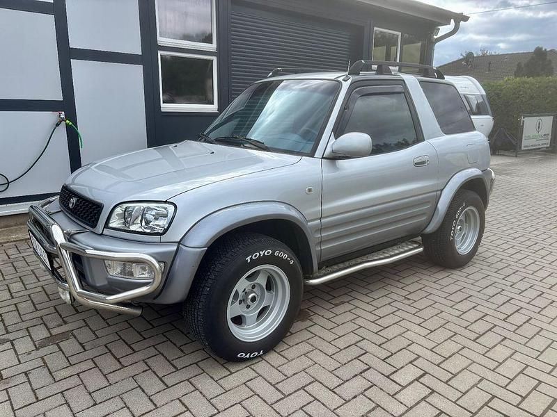 Silber Gebraucht 1998 Toyota RAV4 SUV | 11.990 € - Bild 1/4