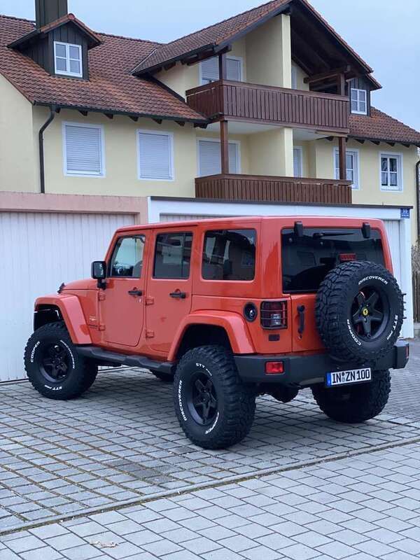 Orange Gebraucht 2015 Jeep Wrangler Unlimited Sahara SUV | 34.999 € (Teuer) - Bild 1/4