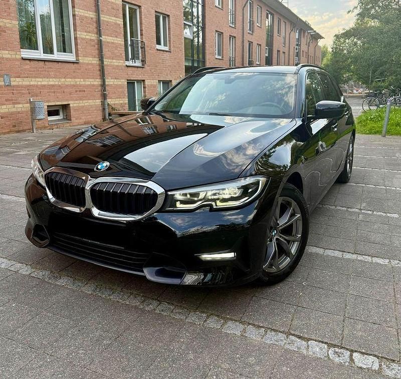 Schwarz Gebraucht 2020 BMW 320 Sport Line Limousine | 17.499 € (Guter Preis) - Bild 1/4