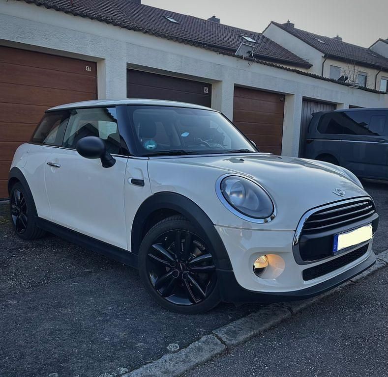 Gebraucht Mini John Cooper Works 102 PS (75 kW) 2017 Beige Kleinwagen