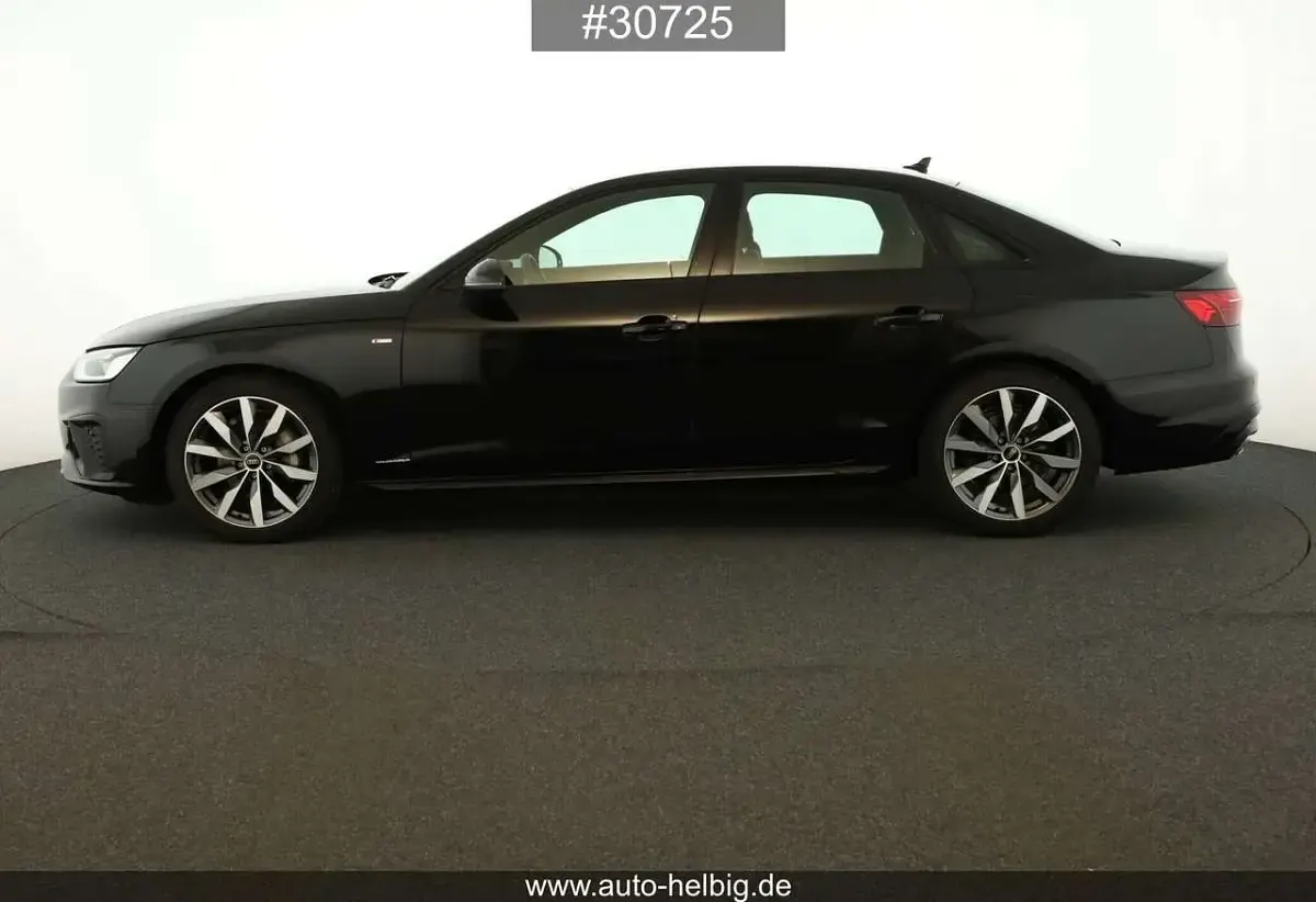 Używany Audi A4 S-Line 204 KM (150 kW) 2023 Czarny Sedan/Limuzyna