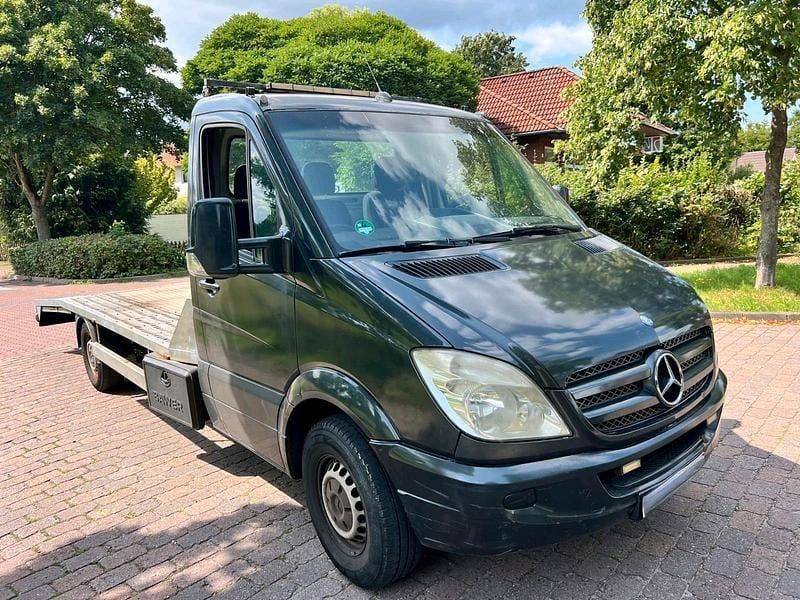 Schwarz Gebraucht 2009 Mercedes Sprinter Van | 6.998 € (Etwas zu teuer) - Bild 1/4