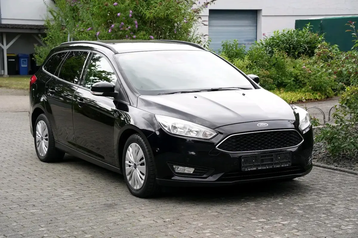 Gebraucht Ford Focus Business Edition 120 PS (88 kW) 2017 Schwarz Kombi