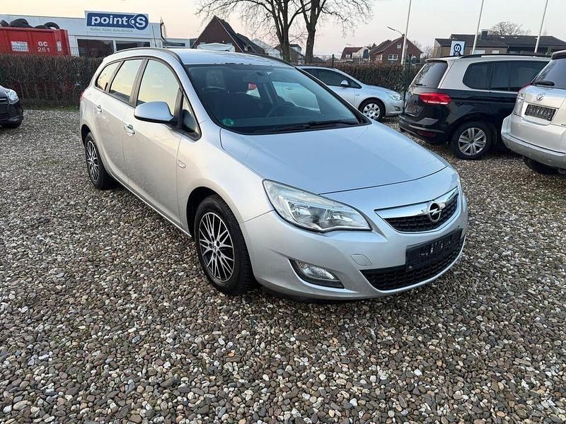 Gebraucht Opel Astra Selection 95 PS (69 kW) 2011 Silber Kombi