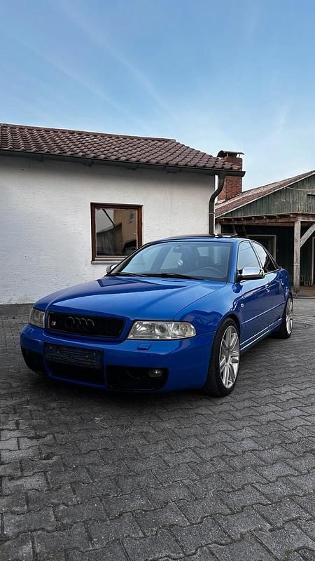 Second-hand Audi S4 Performance 550 CP (404 kW) 2000 Albastru Berlinǎ