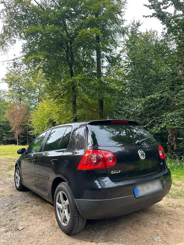 Gebraucht VW Golf V 110 PS (80 kW) 2005 Schwarz Kleinwagen