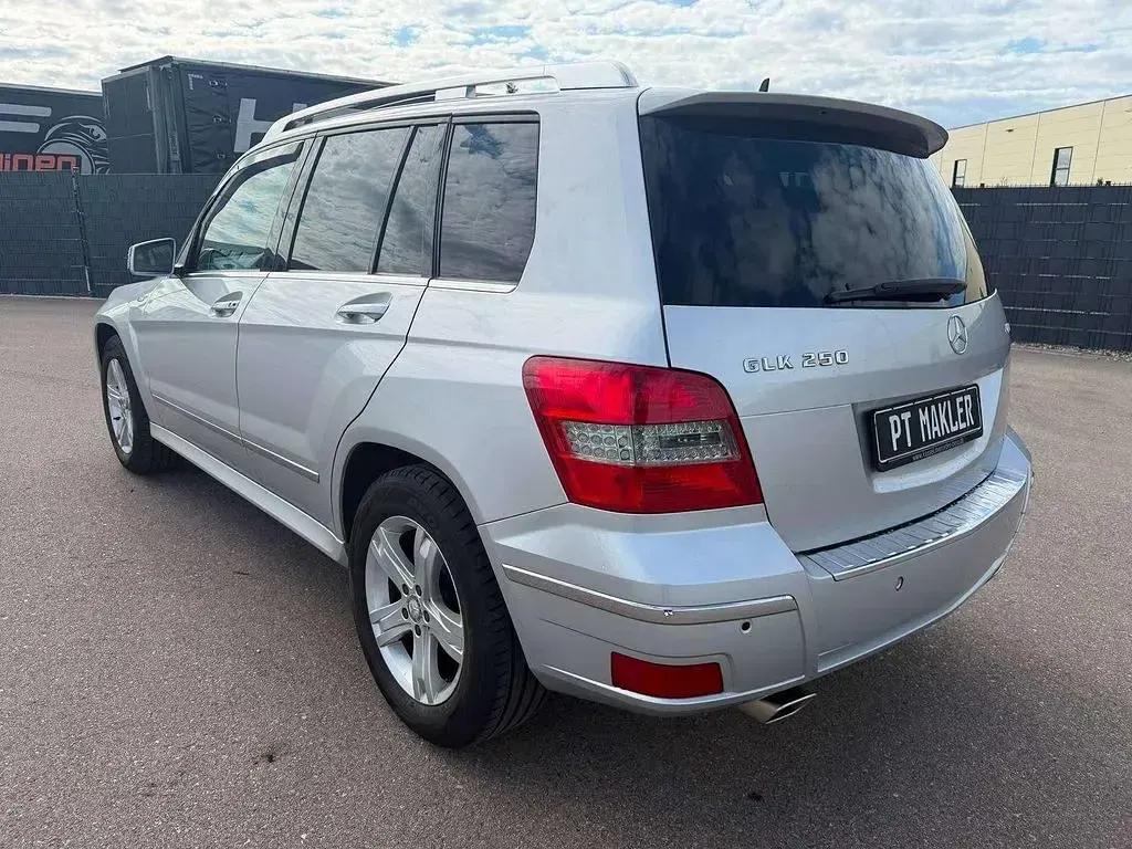 Gebraucht Mercedes GLK250 204 PS (150 kW) 2010 Silber SUV