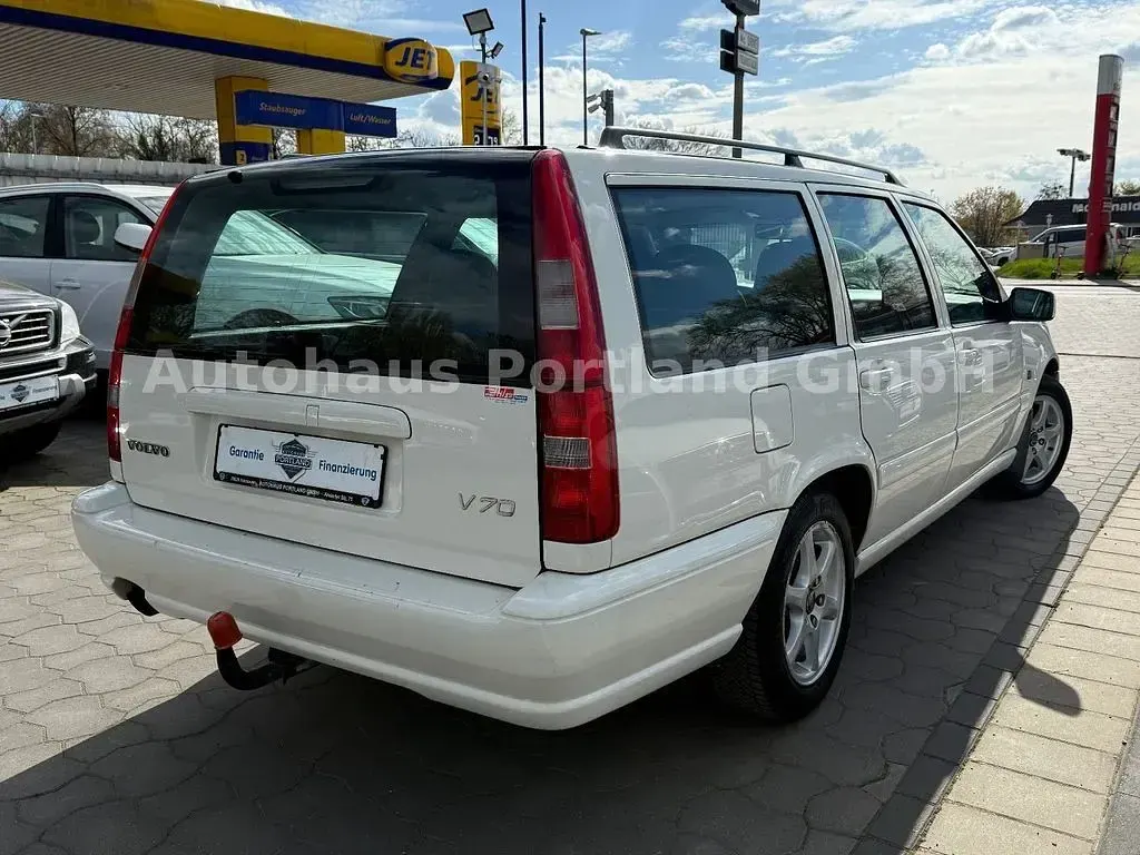 Używany Volvo V70 165 KM (121 kW) 1998 Biały Kombi