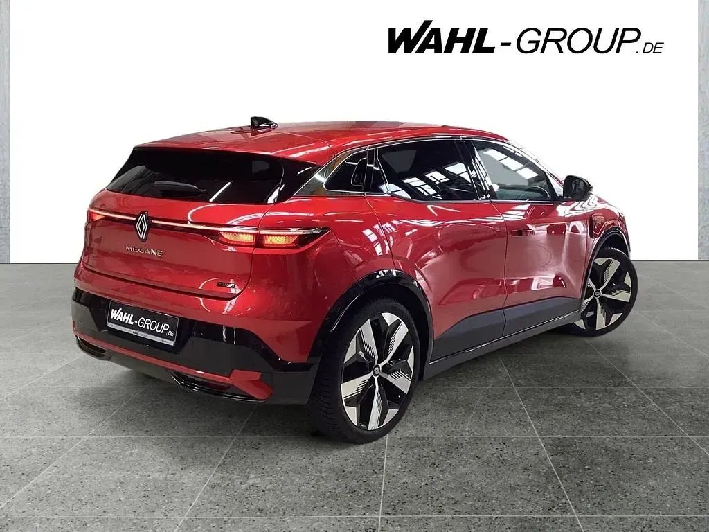 Gebraucht Renault Megane E-Tech Komfort 160 kW (218 PS) 2024 Rot (dunkelrot) Limousine