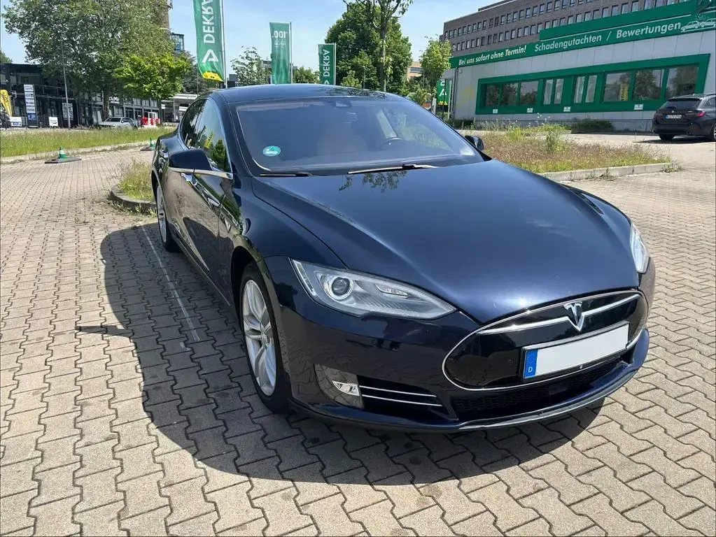 Gebraucht Tesla Model S 269 kW (367 PS) 2014 Blau Kleinwagen