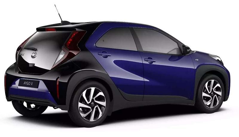 Neu Toyota Aygo 72 PS (52 kW) 2025 Juniper blue/ night sky black Kleinwagen