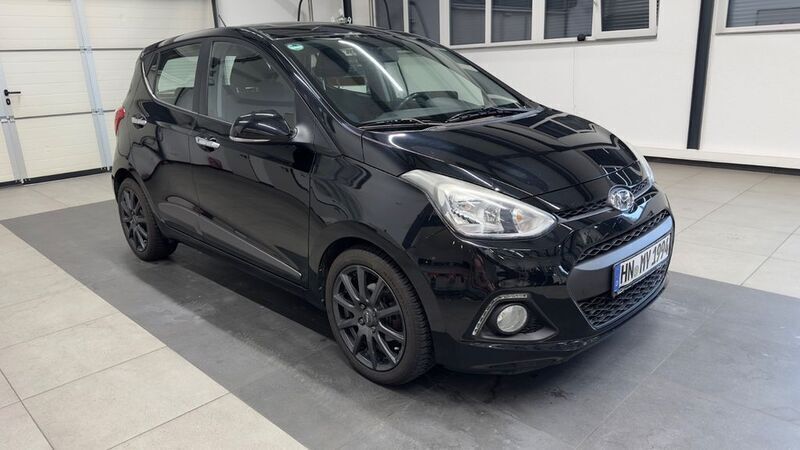 Schwarz Gebraucht 2015 Hyundai i10 Kleinwagen | 8.990 € (Guter Preis) - Bild 1/4