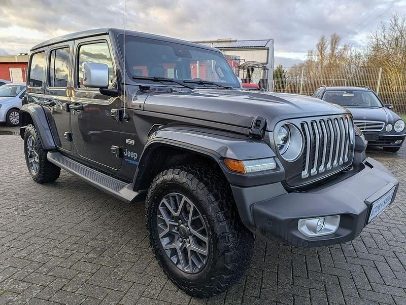 Gebraucht Jeep Wrangler Unlimited Sahara 272 PS (200 kW) 2021 Grau SUV