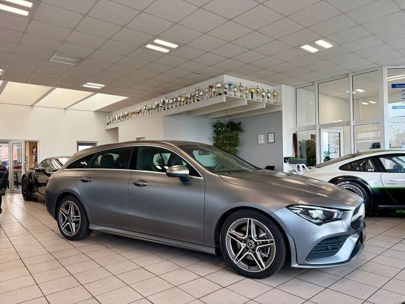 Mountaingrau magno Gebraucht 2019 Mercedes CLA220 Shooting Brake AMG Kombi | 26.850 € (Fairer Preis) - Bild 1/4