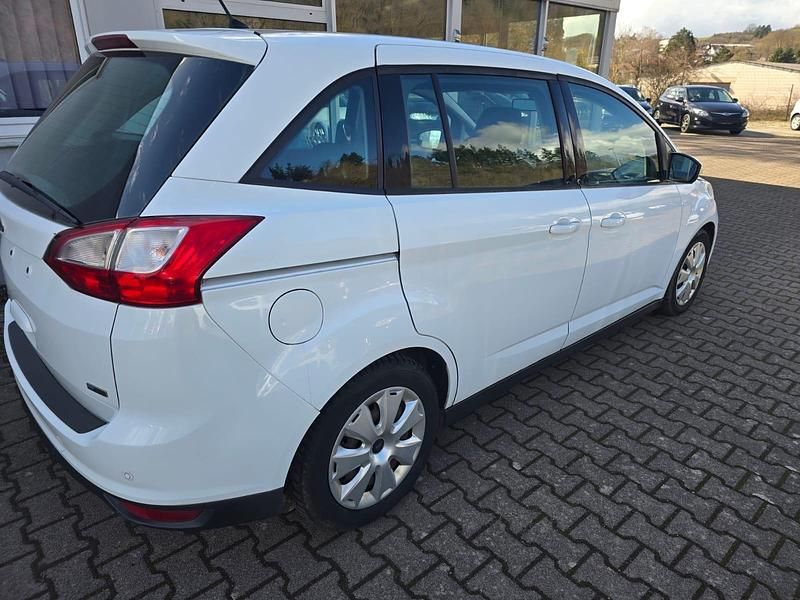 Gebraucht Ford Grand C-Max 95 PS (69 kW) 2011 Weiß Van / Kleinbus