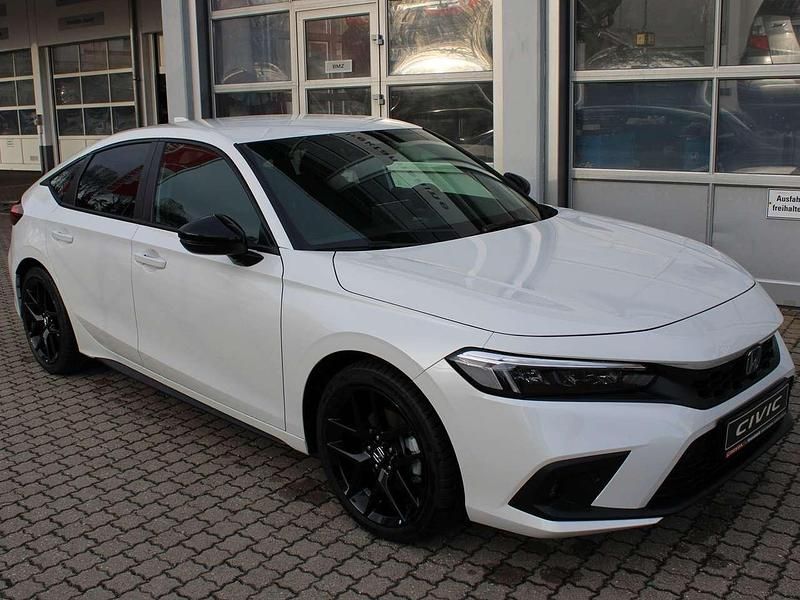 Neu Honda Civic Sport 143 PS (105 kW) 2025 Platinium white p. Limousine