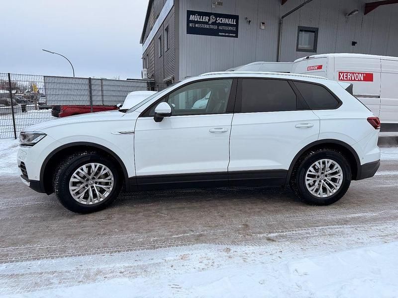 Gebraucht VW Touareg 231 PS (169 kW) 2019 Weiß SUV