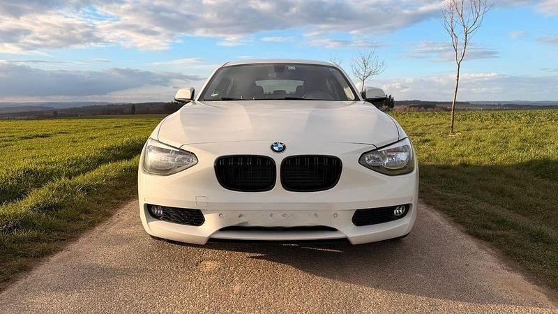 Gebraucht BMW 116 Efficient Dynamics 116 PS (85 kW) 2014 Weiß Kleinwagen