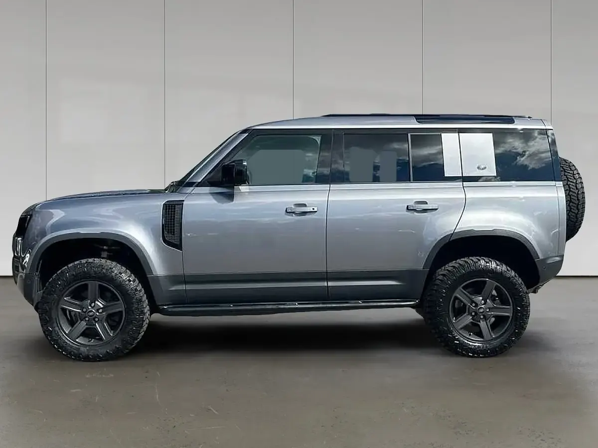 Gebraucht Land Rover Defender SE 252 PS (185 kW) 2023 Eiger grey SUV