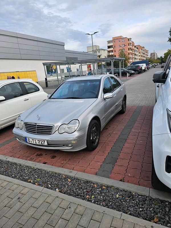 Gebraucht 2001 Mercedes C220 Limousine | 1.450 € - Bild 1/4