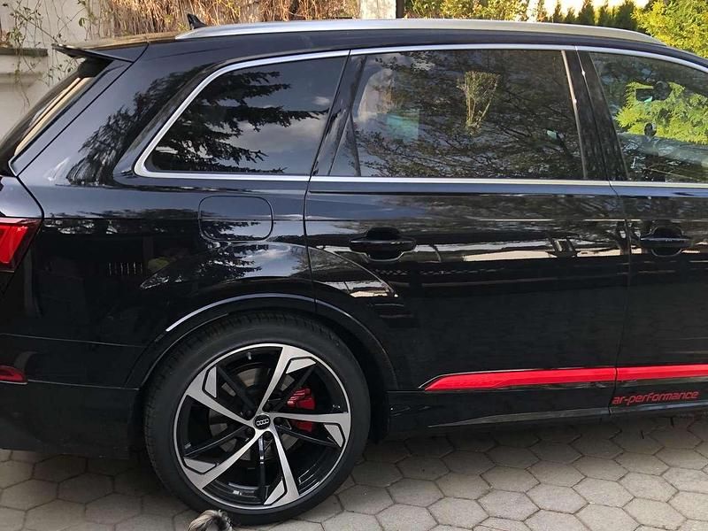 Gebraucht Audi SQ7 435 PS (319 kW) 2019 Schwarz SUV