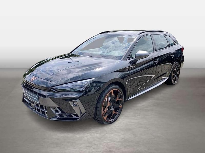 Midnight schwarz metallic Gebraucht 2025 Cupra Leon VZ Kombi | 49.990 € (Teuer) - Bild 1/4
