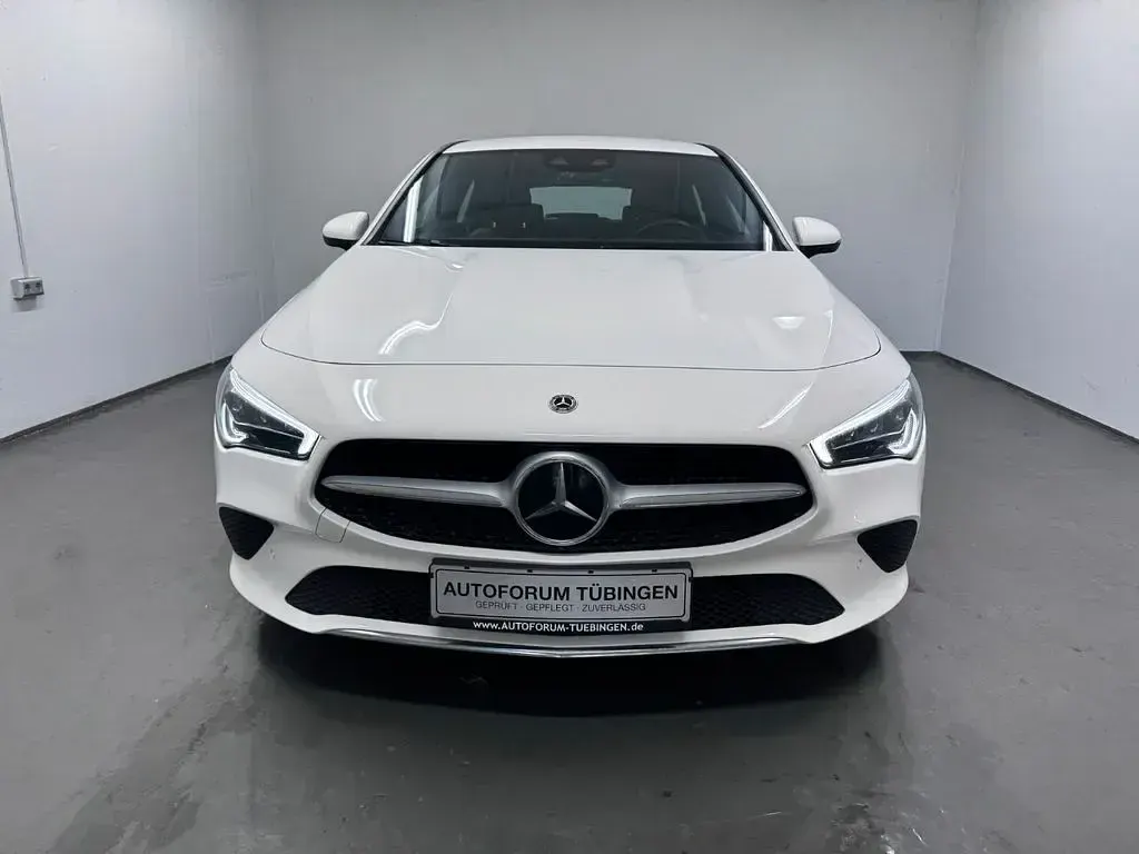 Gebraucht Mercedes CLA200 Progressive 150 PS (110 kW) 2022 Weiß Limousine