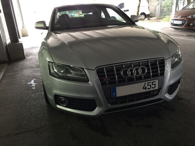 Silber metallic Gebraucht 2009 Audi S5 Coupé | 11.200 € - Bild 1/4