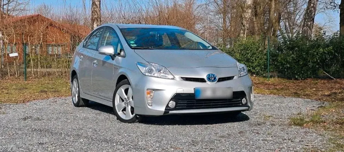 Gebraucht Toyota Prius 136 PS (100 kW) 2013 Silber Limousine