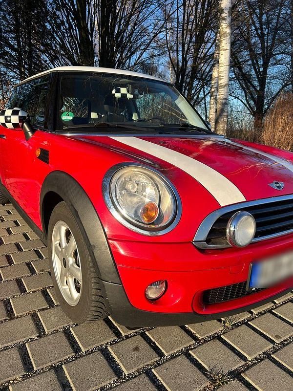 Gebraucht Mini ONE 75 PS (55 kW) 2009 Rot Kleinwagen