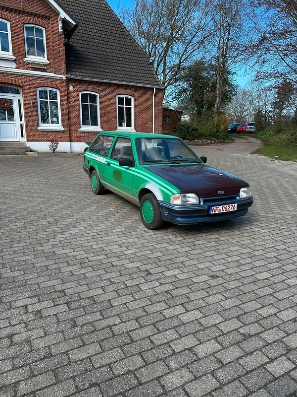 Second-hand Ford Escort 54 CP (39 kW) 1988 Verde Break