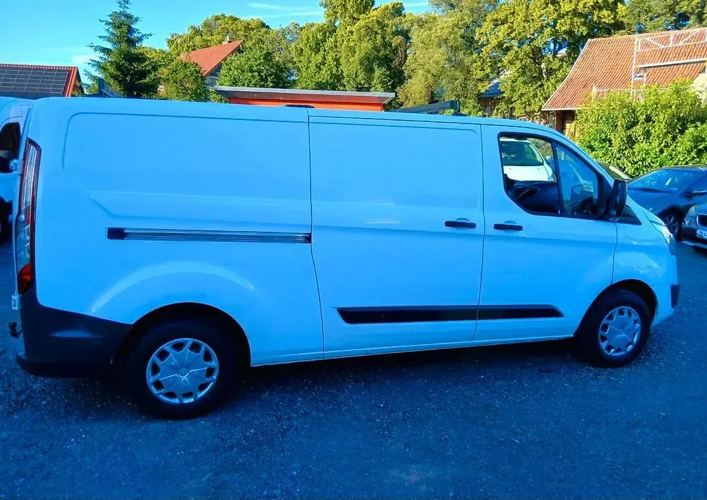 Gebraucht Ford Transit Custom 131 PS (96 kW) 2017 Weiß Van / Kleinbus