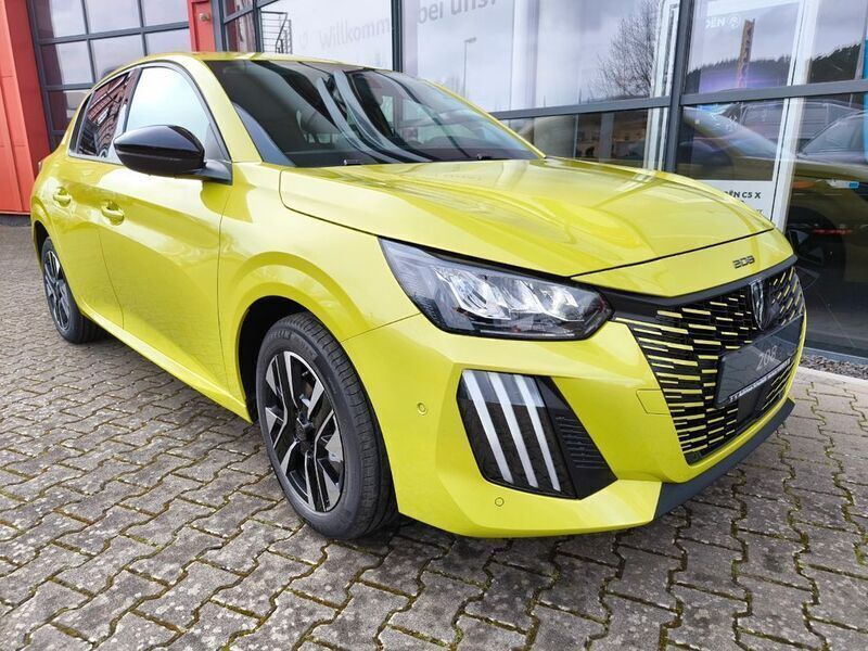 Gelb Gebraucht 2025 Peugeot 208 Allure Kleinwagen | 27.990 € - Bild 1/4