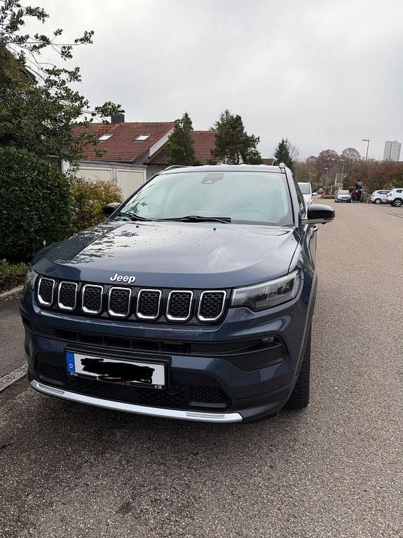 Blau Gebraucht 2022 Jeep Compass Limited SUV | 22.990 € (Fairer Preis) - Bild 1/4