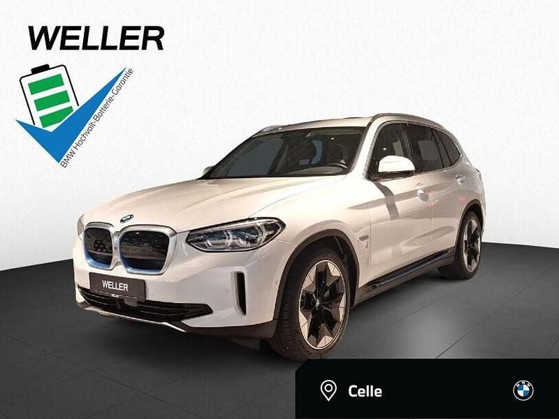 Mineralweiß (weiß) Gebraucht 2021 BMW iX3 M Sport SUV | 31.990 € (Superpreis) - Bild 1/3
