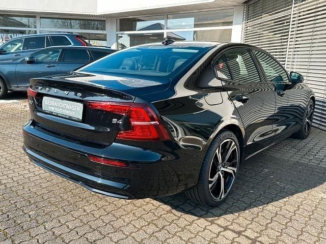 Gebraucht Volvo S60 Plus 197 PS (144 kW) 2024 Schwarz Limousine