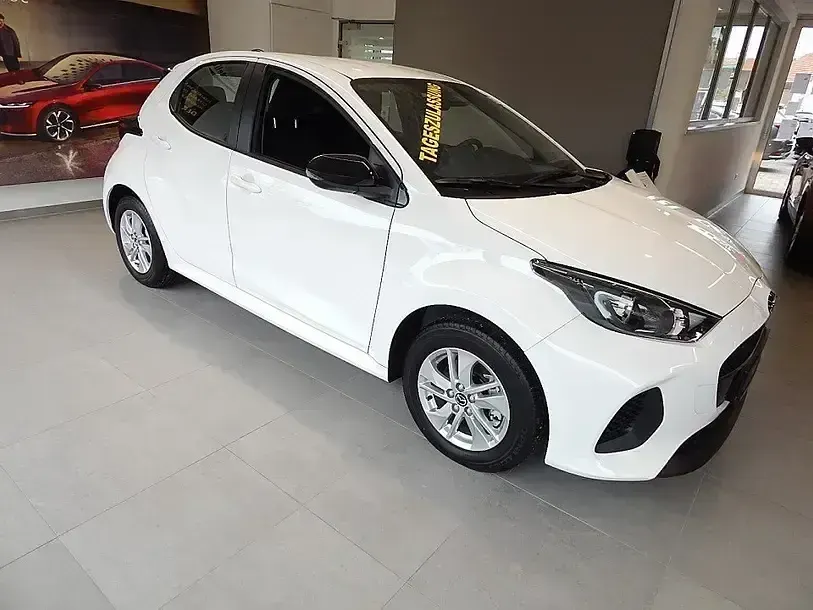 Gebraucht Mazda 2 Center-Line 116 PS (85 kW) 2026 Lunar white Kleinwagen