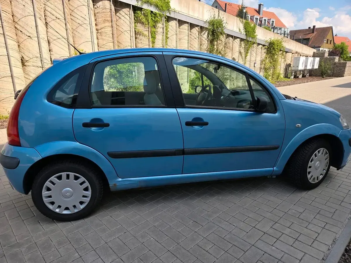 Gebraucht Citroën C3 60 PS (44 kW) 2004 Blau Kleinwagen