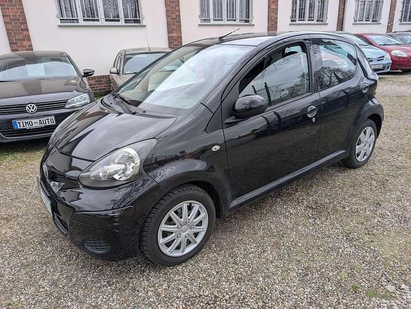 Gebraucht Toyota Aygo Team 68 PS (50 kW) 2009 Schwarz Kleinwagen