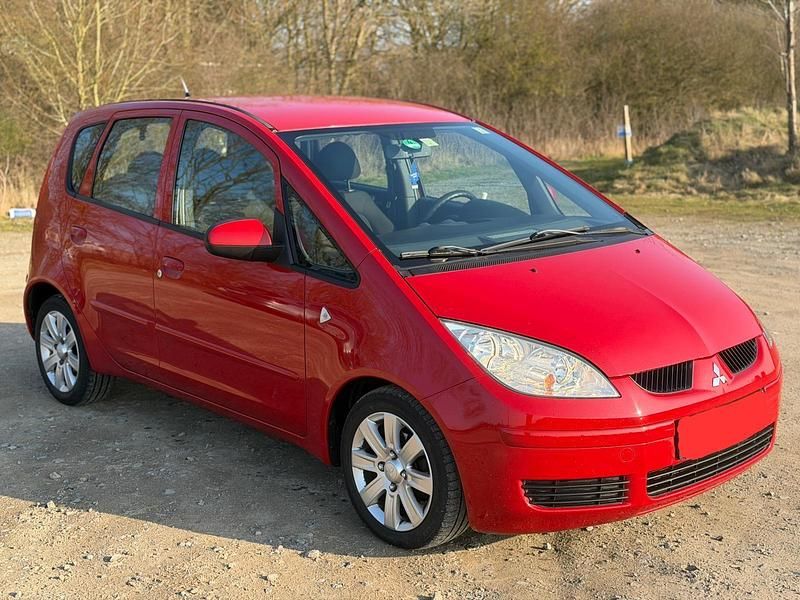 Gebraucht Mitsubishi Colt 95 PS (69 kW) 2008 Rot Kleinwagen